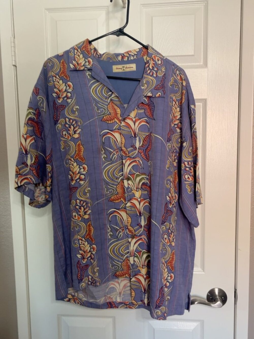 Tommy Bahama Men’s XL 100% Silk Purple Floral Hawaiian Shirt